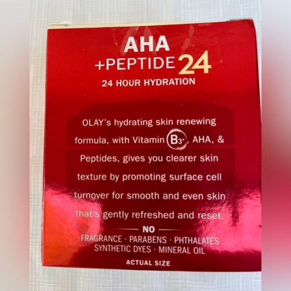 Olay Regenerist AHA + Peptide 24 Renewing Moisturizer, clean ingredients 1.7oz - Picture 5 of 5